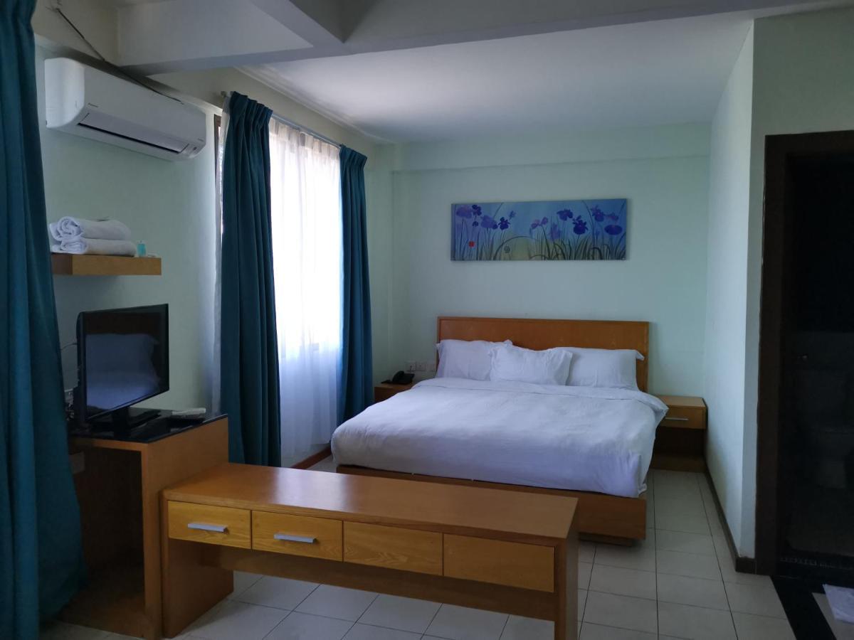 Fratini'S Hotel Labuan Exterior photo